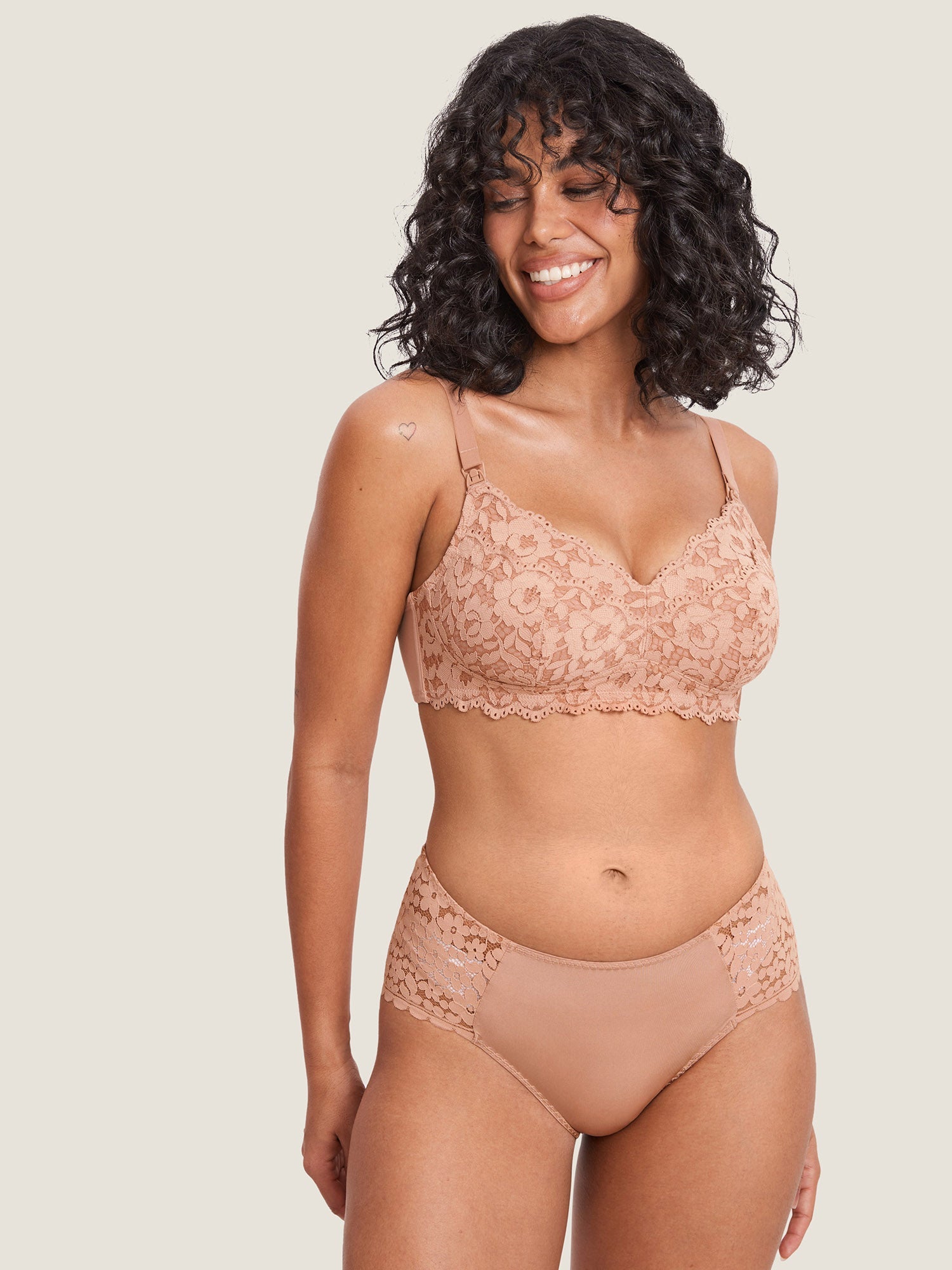 Mia | Stylish Comfortable Nursing Bra for Breastfeeding and Hands-Free Pumping 2