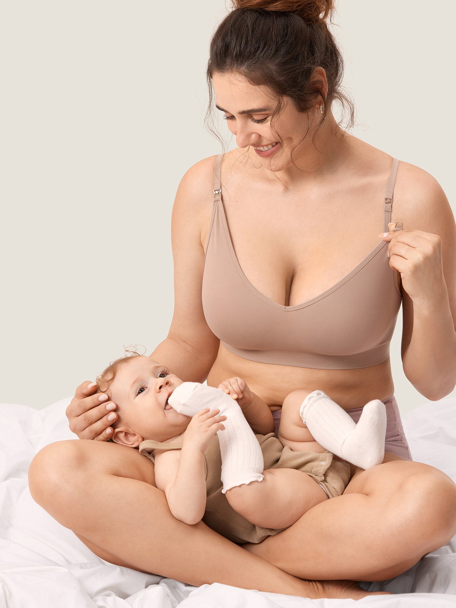 Olivia | Soft Seamless Nursing Bra for Breastfeeding and Comfort 0