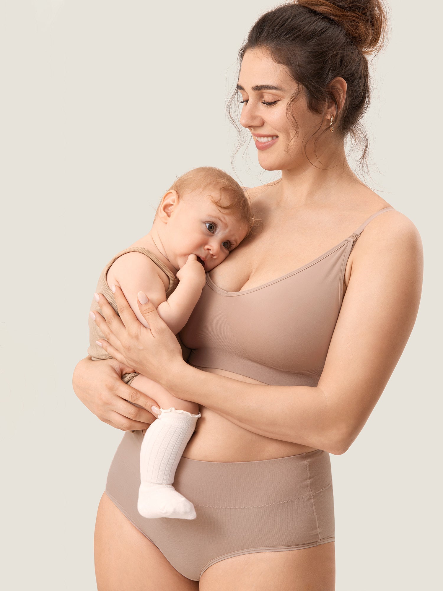 Olivia | Soft Seamless Nursing Bra for Breastfeeding and Comfort 2
