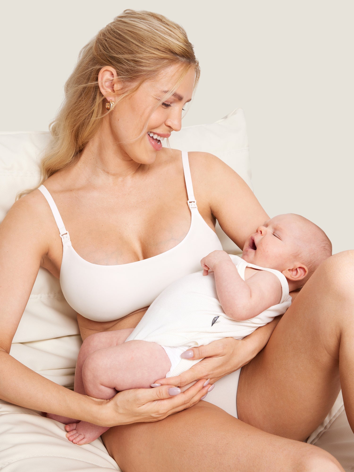 Sophie | Soft Seamless Nursing Bra for Comfort and Convenience 5
