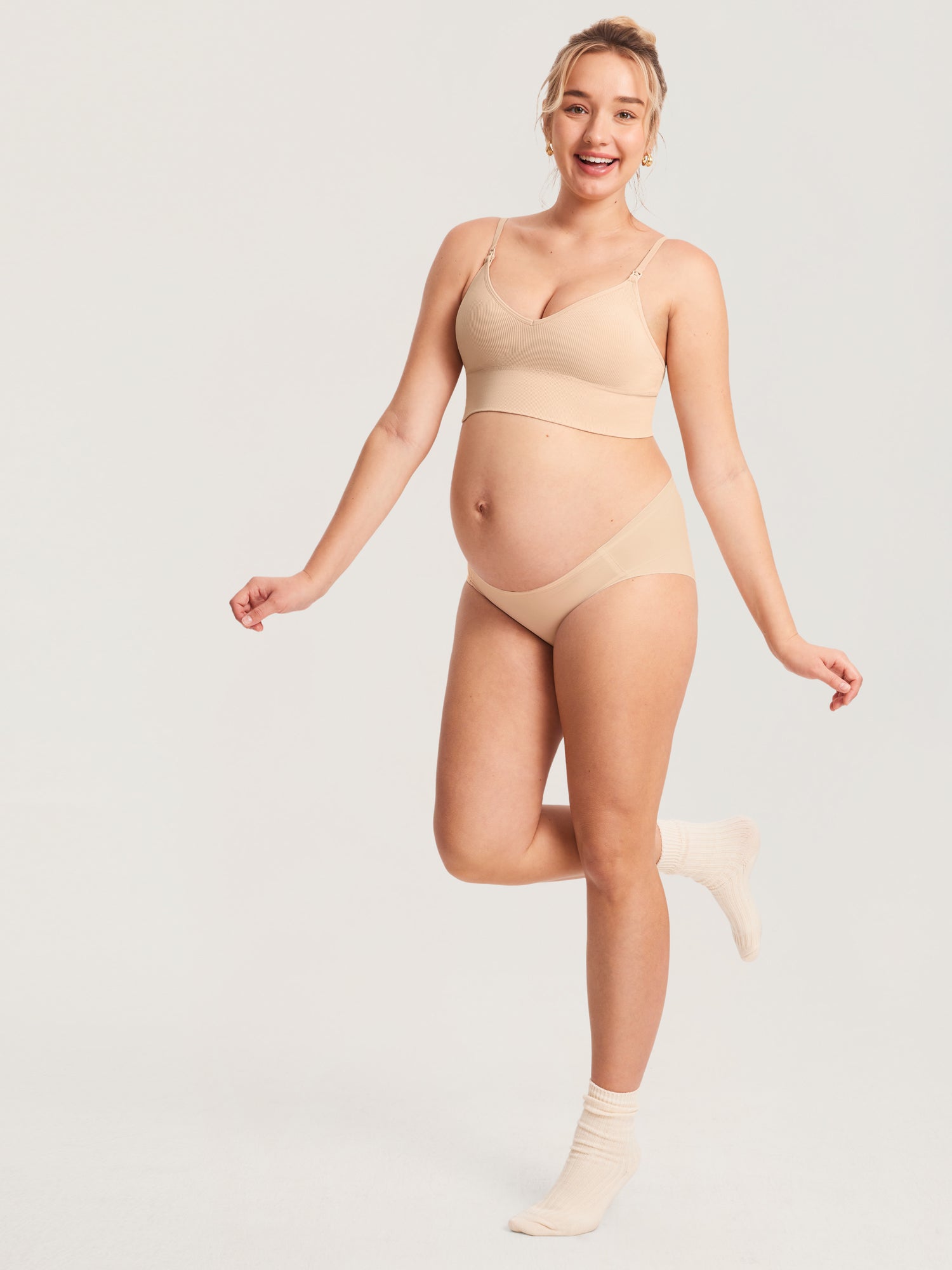 Sophie | Soft Supportive Nursing Bra for Breastfeeding 3