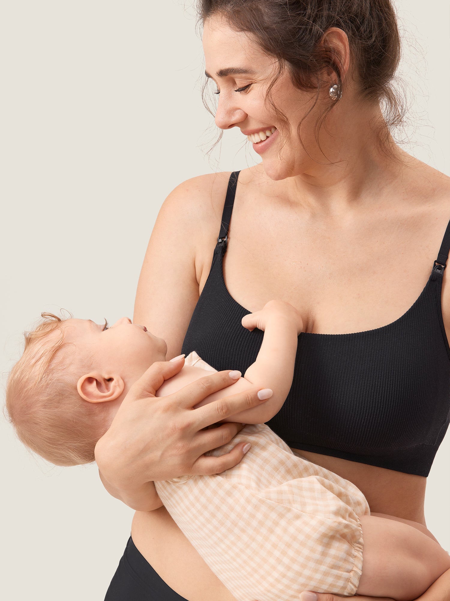 Sophie | Soft Supportive Nursing Bra with Easy-Access Clips 4