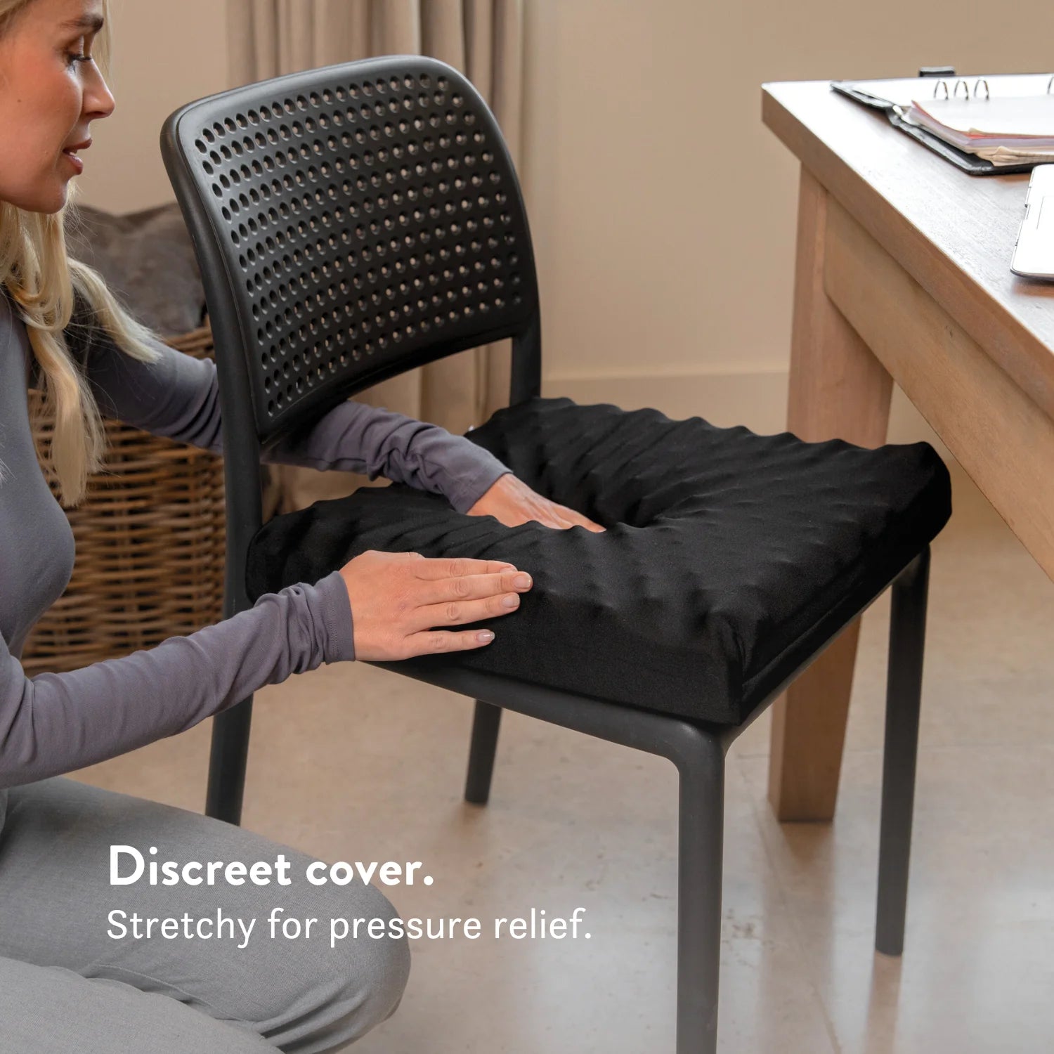 Vera Women's Relief Cushion | Wave Foam Design for Pressure Relief 1