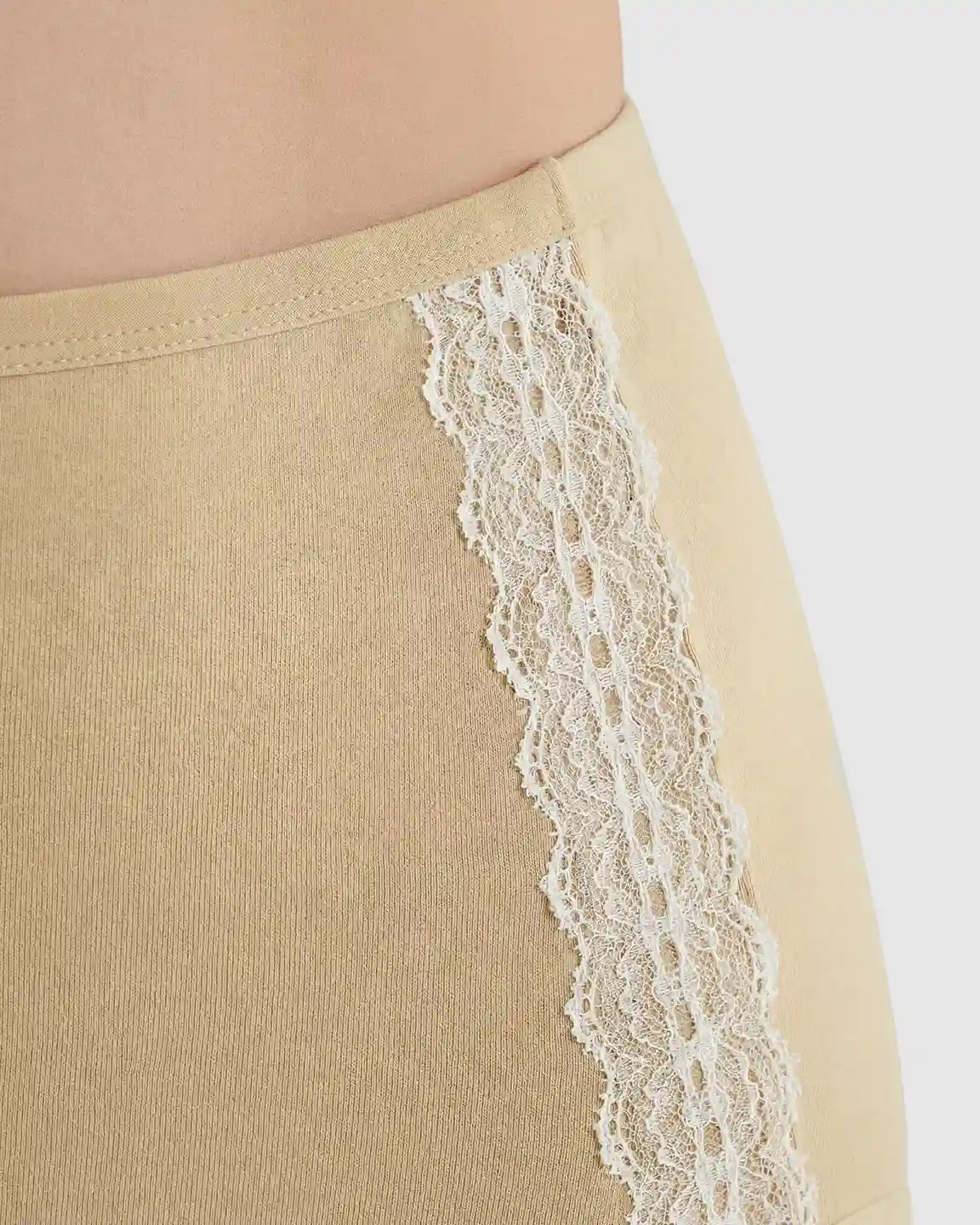 Bump Society – The Comfort Collection: Removable Pad Mid-Waist Menstrual Maternity Panty