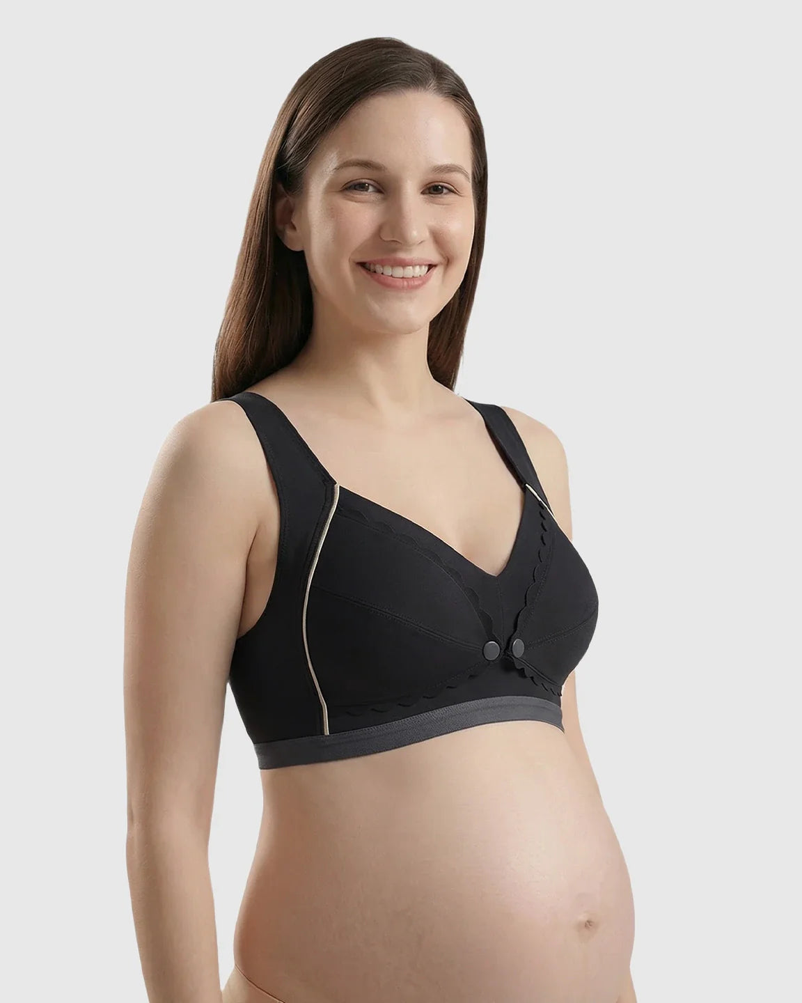 Bump Society – The Nursing Collection: Scalloped V-Neck Contrast Trim Nursing Bra