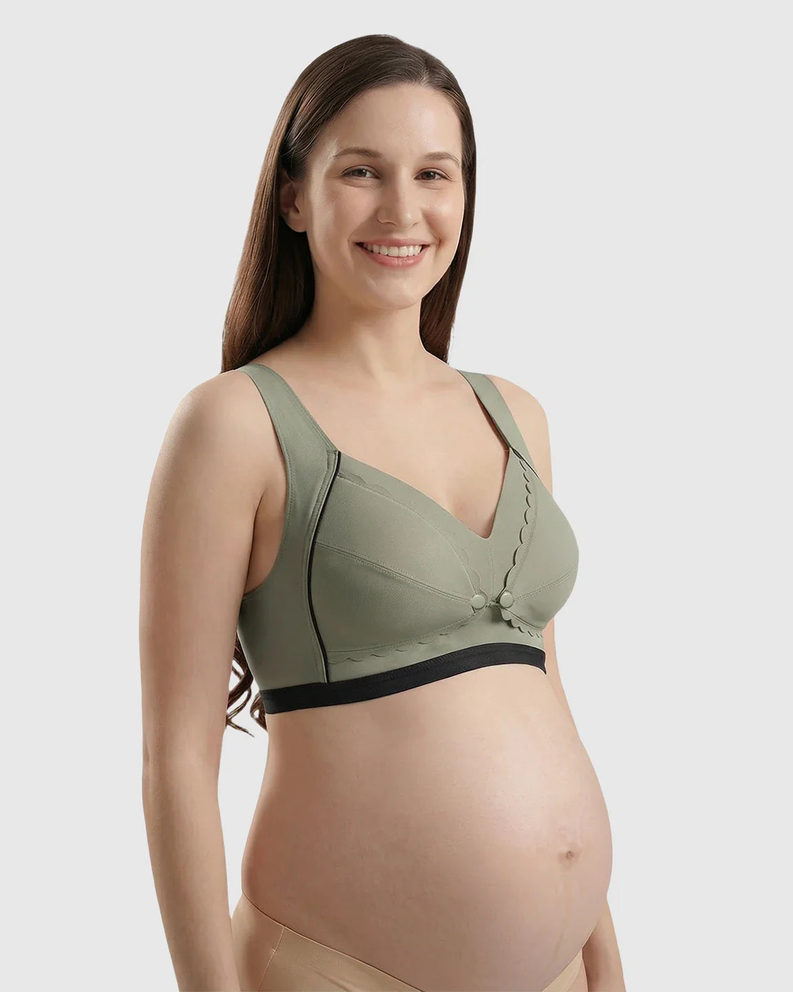 Bump Society – The Nursing Collection: Scalloped V-Neck Contrast Trim Nursing Bra