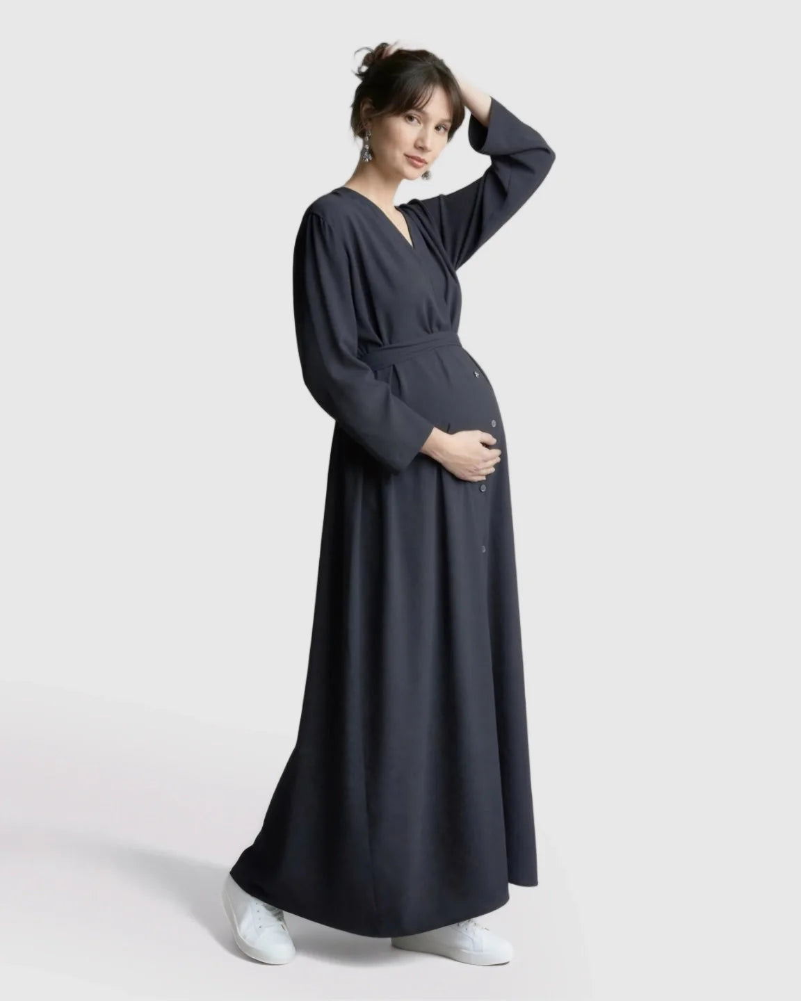 Bump Society – The Comfort Collection: Long Sleeve V-Neck Maternity Maxi Dress with Adjustable Waist