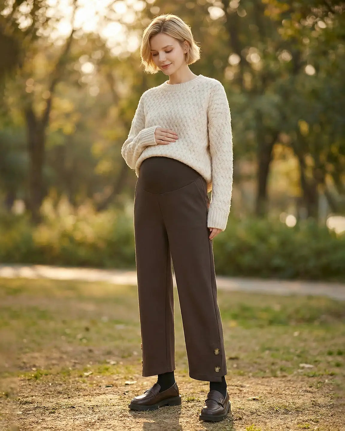 Bump Society – The Comfort Collection: Button Detail Cropped Maternity Trousers