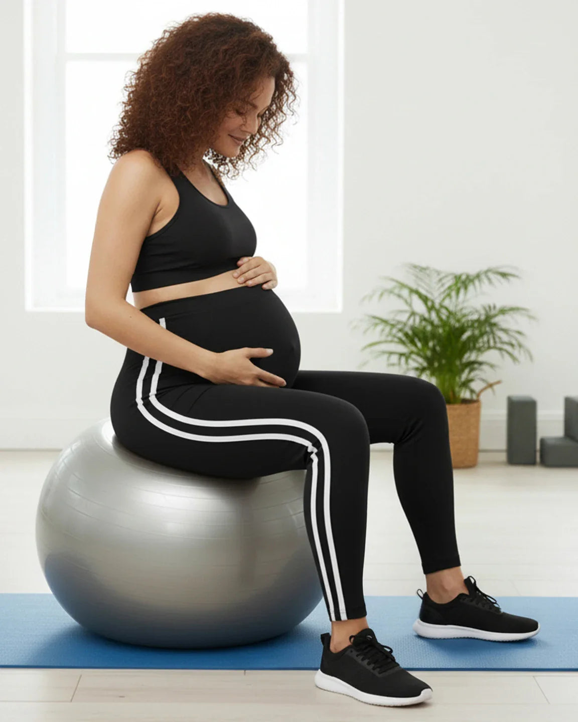 Bump Society – The Comfort Collection: Side Striped Sporty Maternity Leggings