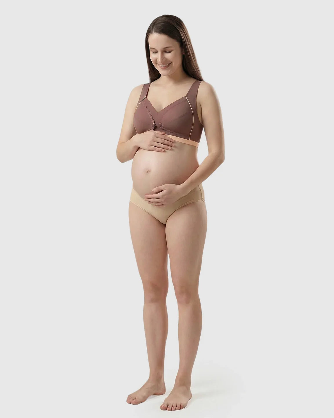 Bump Society – The Nursing Collection: Scalloped V-Neck Contrast Trim Nursing Bra