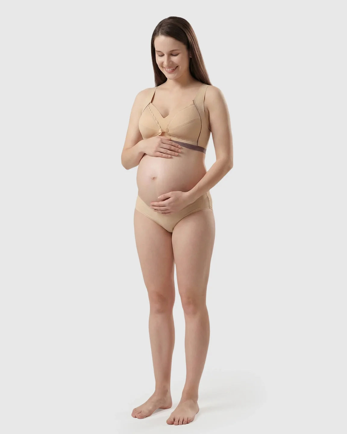 Bump Society – The Nursing Collection: Scalloped V-Neck Contrast Trim Nursing Bra