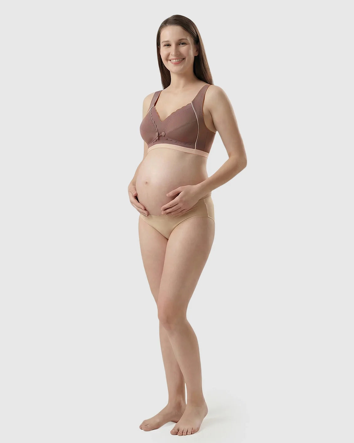 Bump Society – The Nursing Collection: Scalloped V-Neck Contrast Trim Nursing Bra