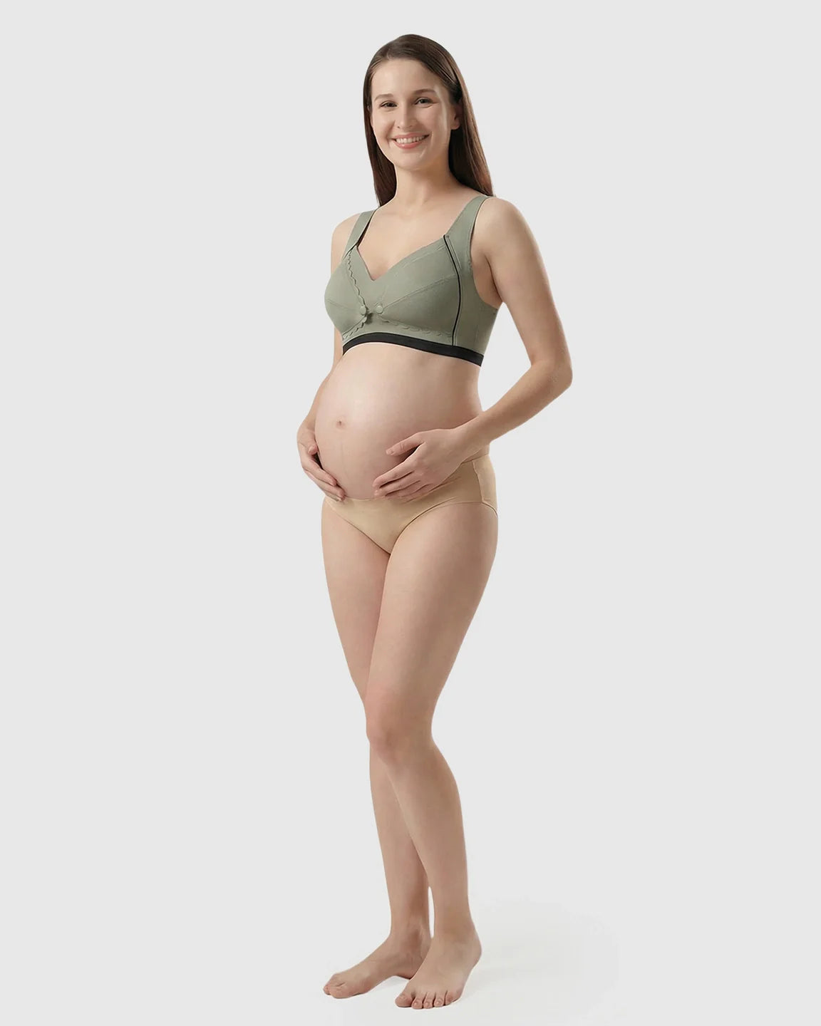 Bump Society – The Nursing Collection: Scalloped V-Neck Contrast Trim Nursing Bra