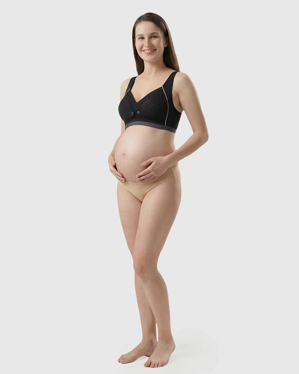 Bump Society – The Nursing Collection: Scalloped V-Neck Contrast Trim Nursing Bra