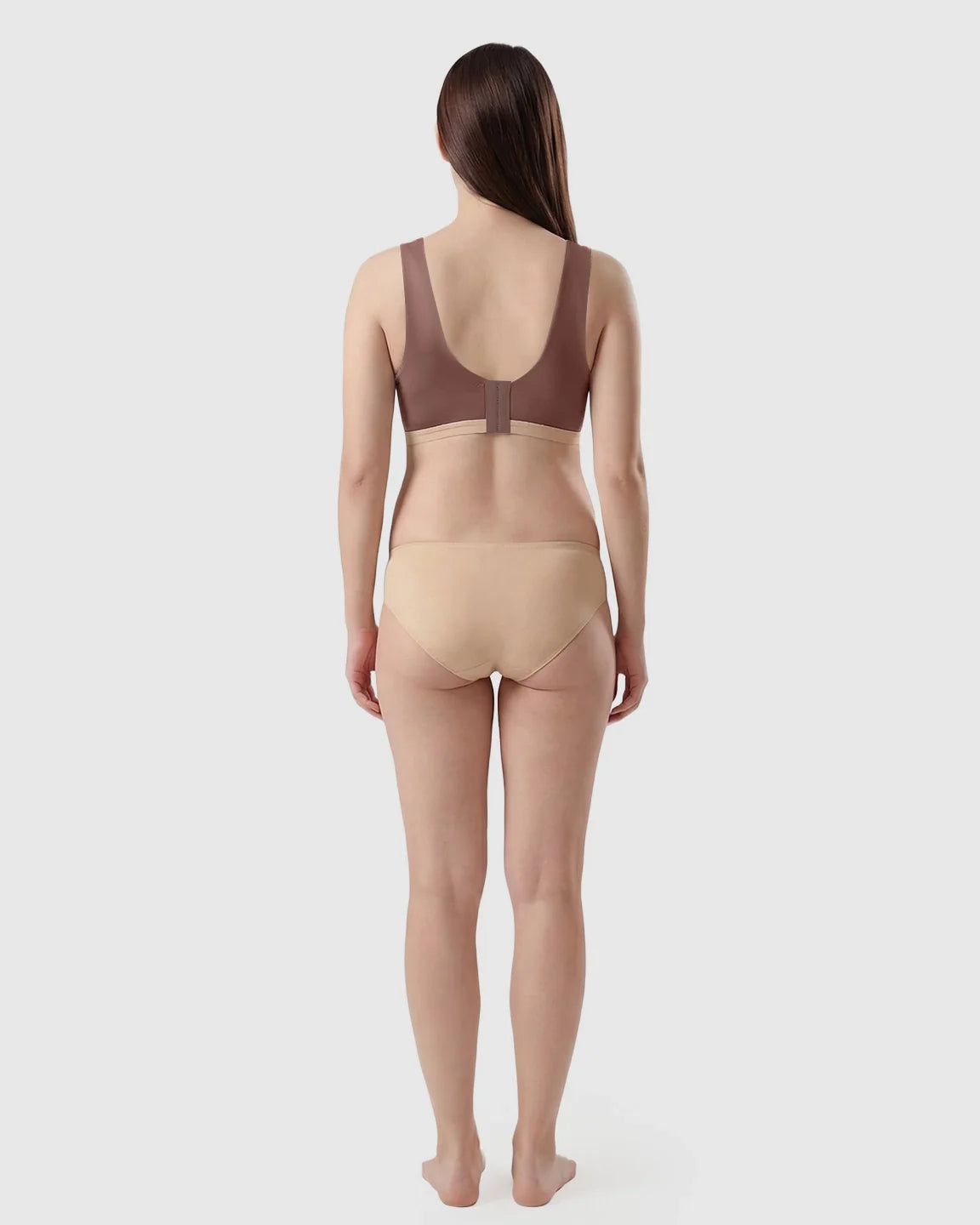 Bump Society – The Nursing Collection: Scalloped V-Neck Contrast Trim Nursing Bra