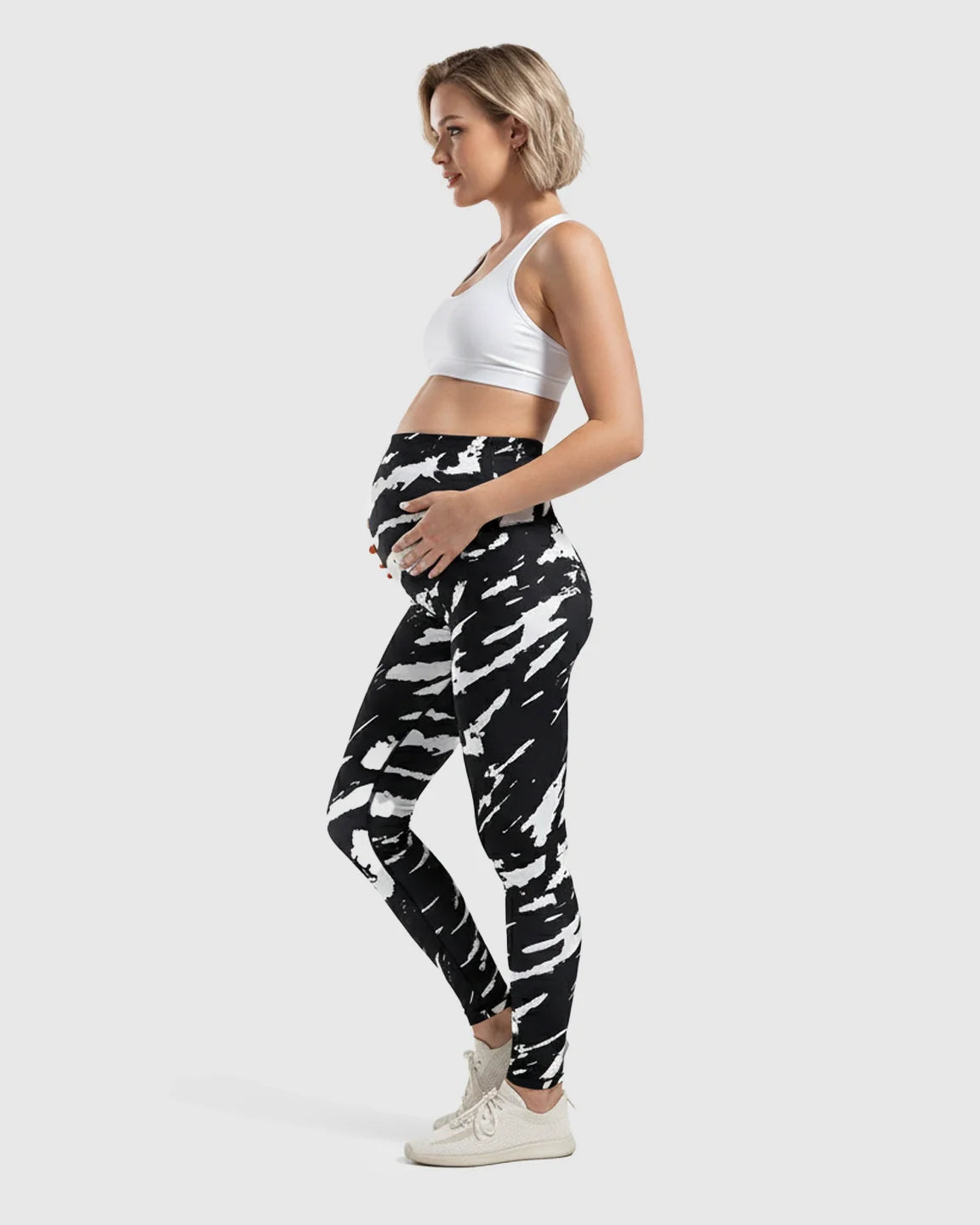 Bump Society – The Comfort Collection: Seamless Comoflouge Maternity Yoga Leggings