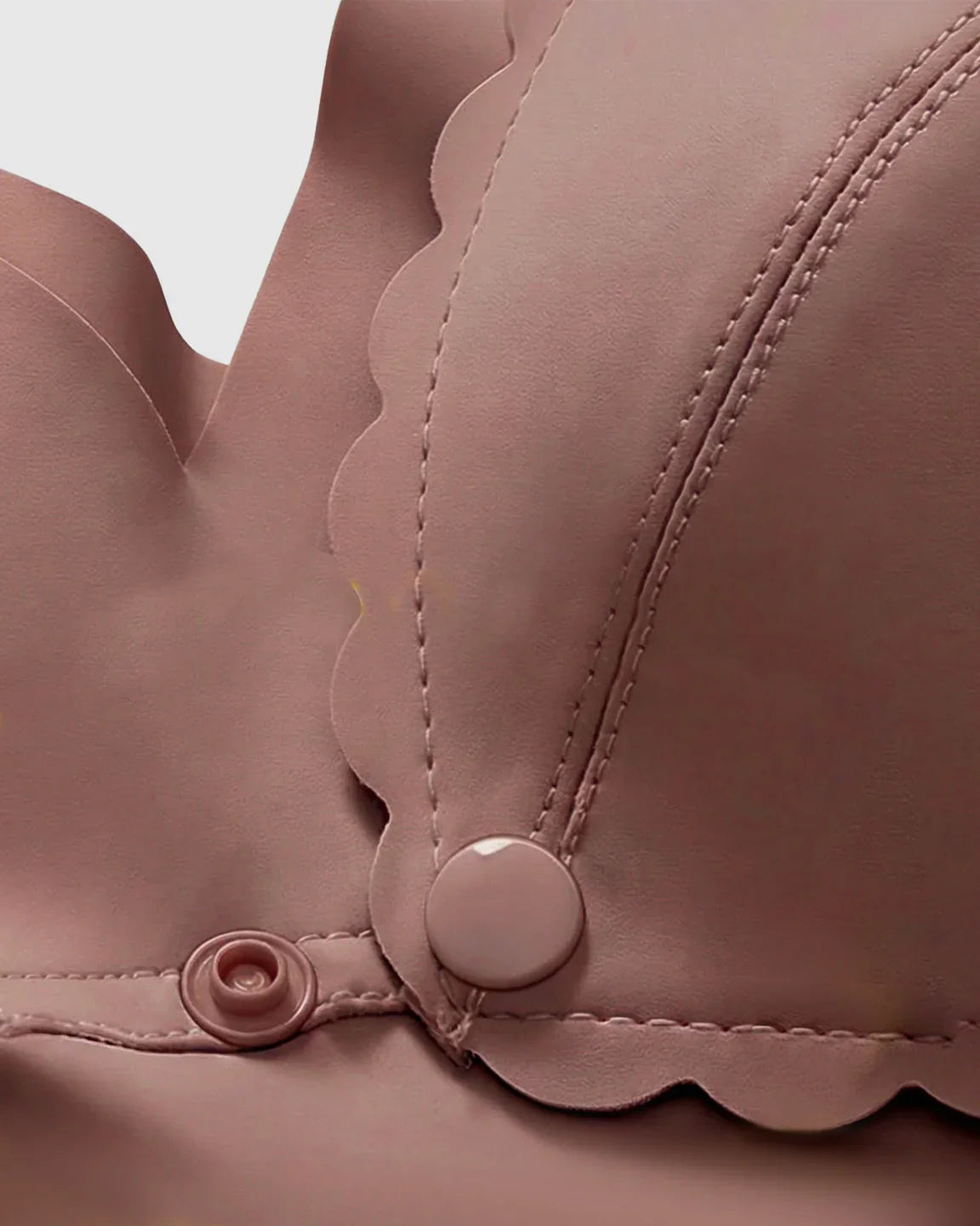 Bump Society – The Nursing Collection: Scalloped V-Neck Contrast Trim Nursing Bra